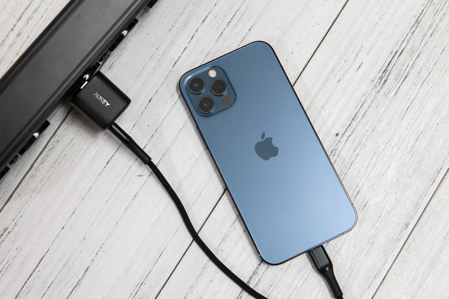 iPhone充電發燙拆掉手機殼