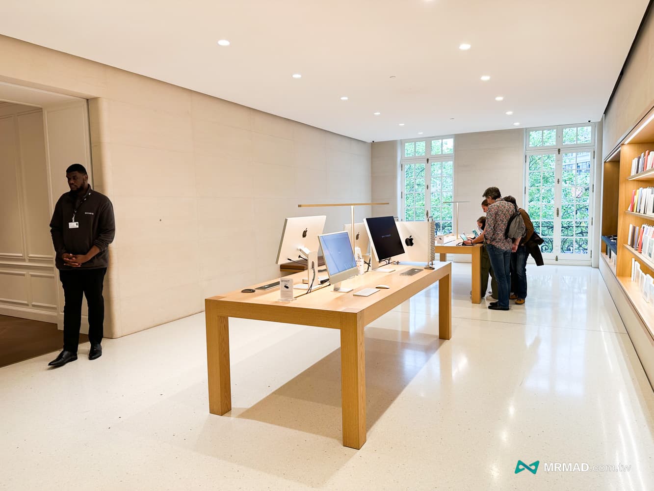 法國巴黎香榭大道Apple Store 體驗，法式建築與鑽石天窗絕美結合18