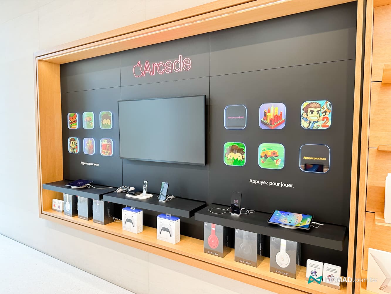 法國巴黎香榭大道Apple Store 體驗，法式建築與鑽石天窗絕美結合15